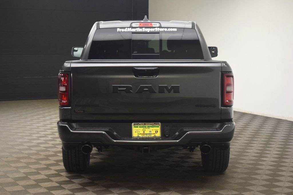 New 2026 Granite Crystal Metallic Clear-Coat Exterior Paint RAM Big Horn/Lone Star image 13