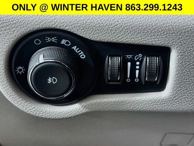 Used 2024 Red Chrysler Touring L image 10