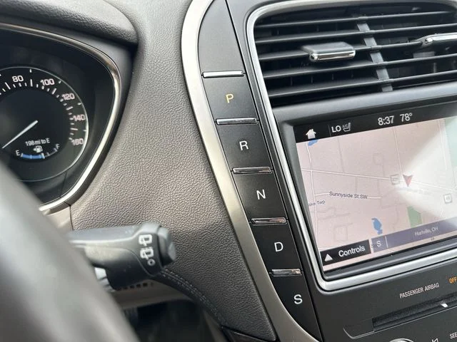 Used 2018  Lincoln Reserve image 30