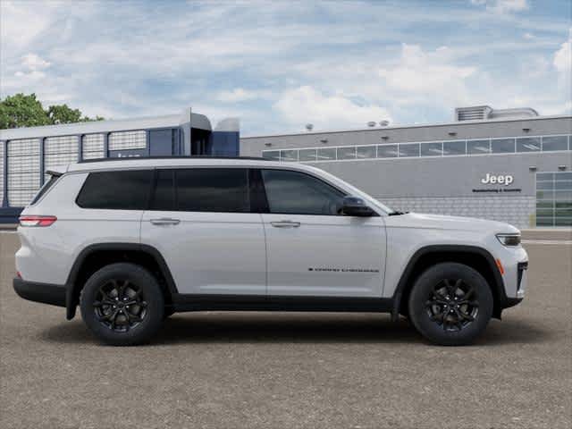 New 2026 Bright White Clear-Coat Exterior Paint Jeep Laredo Altitude image 22