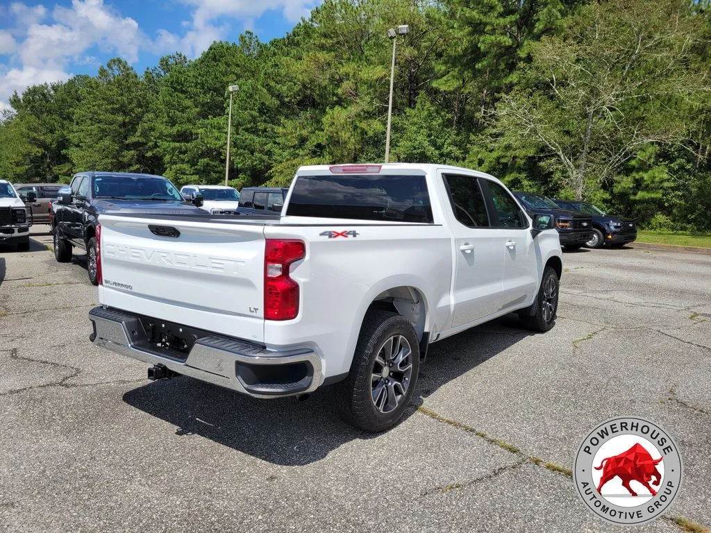 Used 2023 White Chevrolet LT image 5