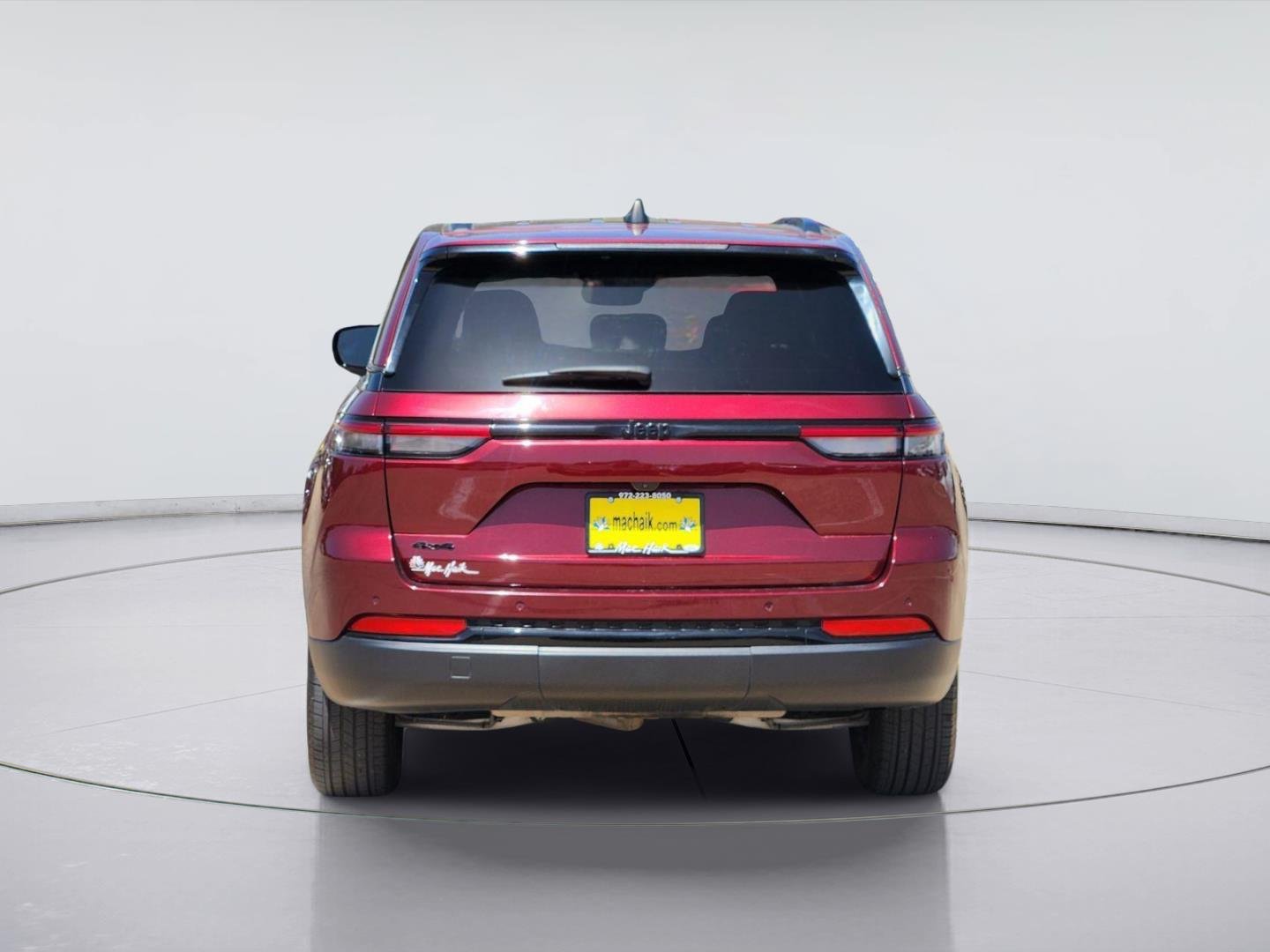 Used 2024 Velvet Red Pearlcoat Jeep Altitude image 5