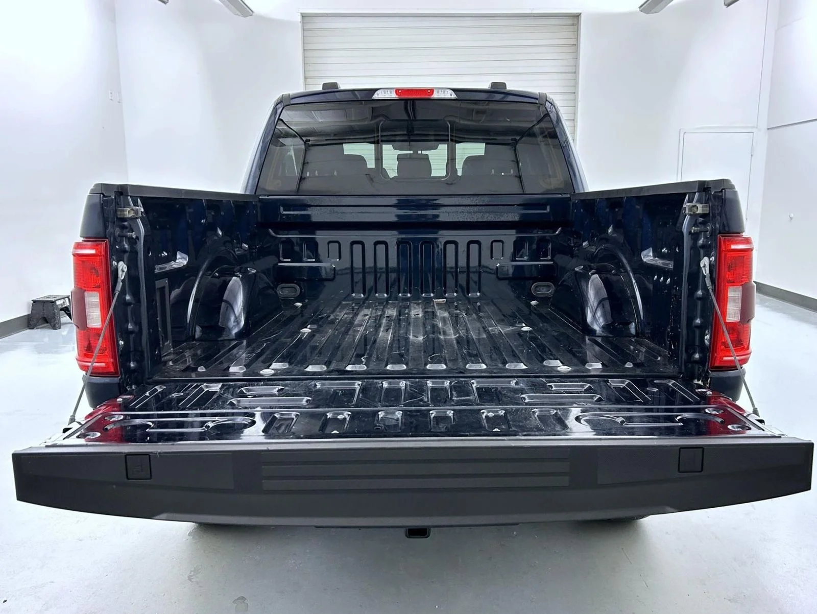 Used 2023 Blue Ford XLT image 22