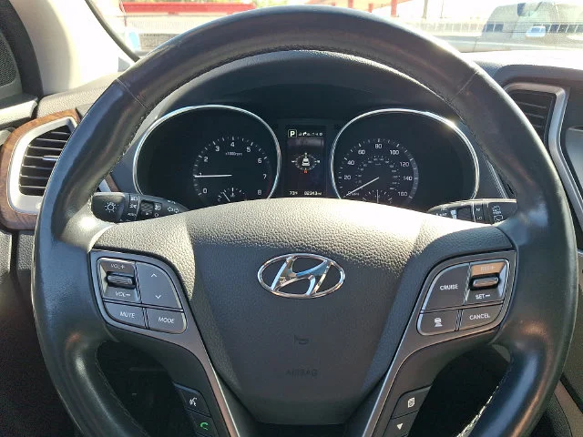 Used 2017 Blue Hyundai Limited Ultimate image 21