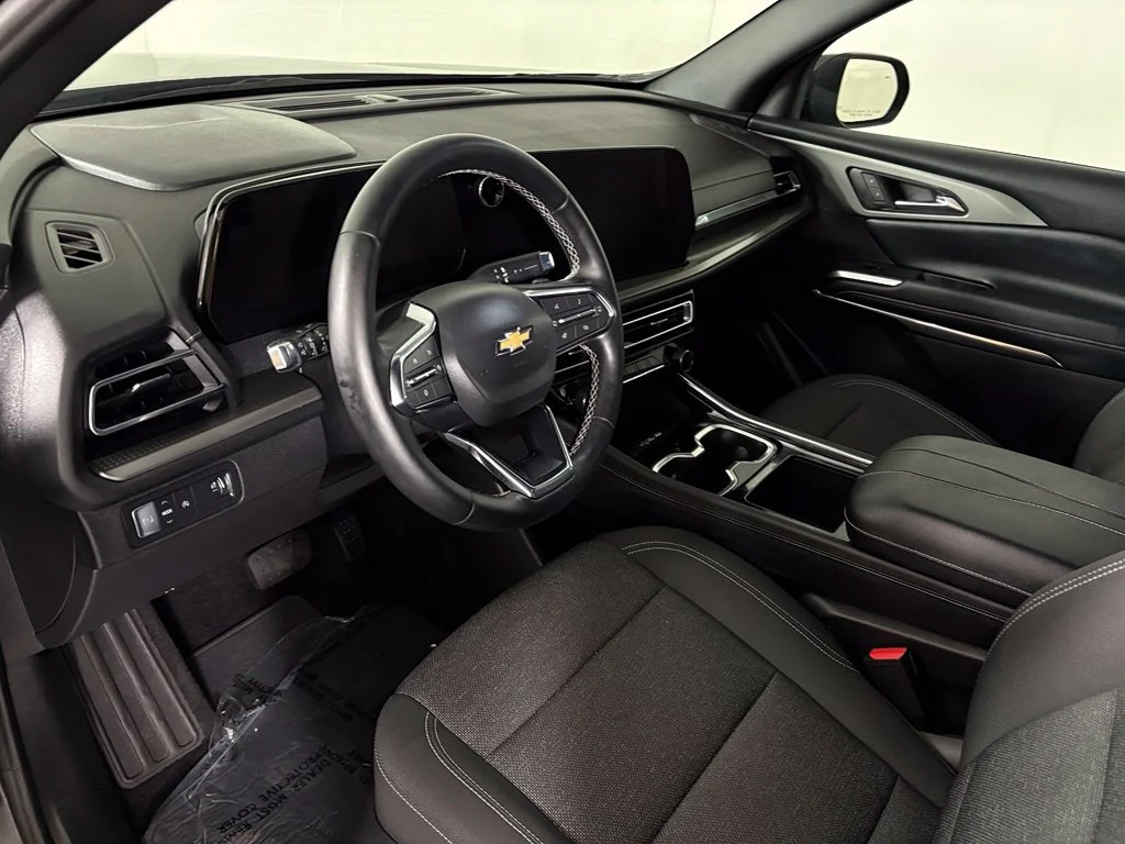 Used 2026 Black Chevrolet LT image 17