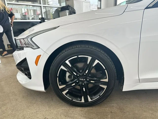 Used 2023 White Pearl Kia GT-Line image 20