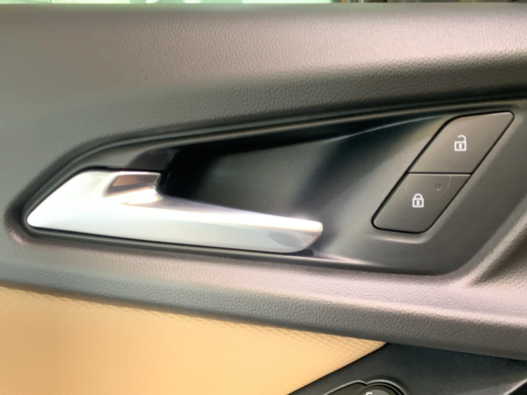 2027 Chevrolet Equinox ACTIV - Photo 27