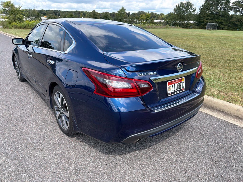 Used 2017 Deep Blue Pearl Nissan 2.5 SR image 3
