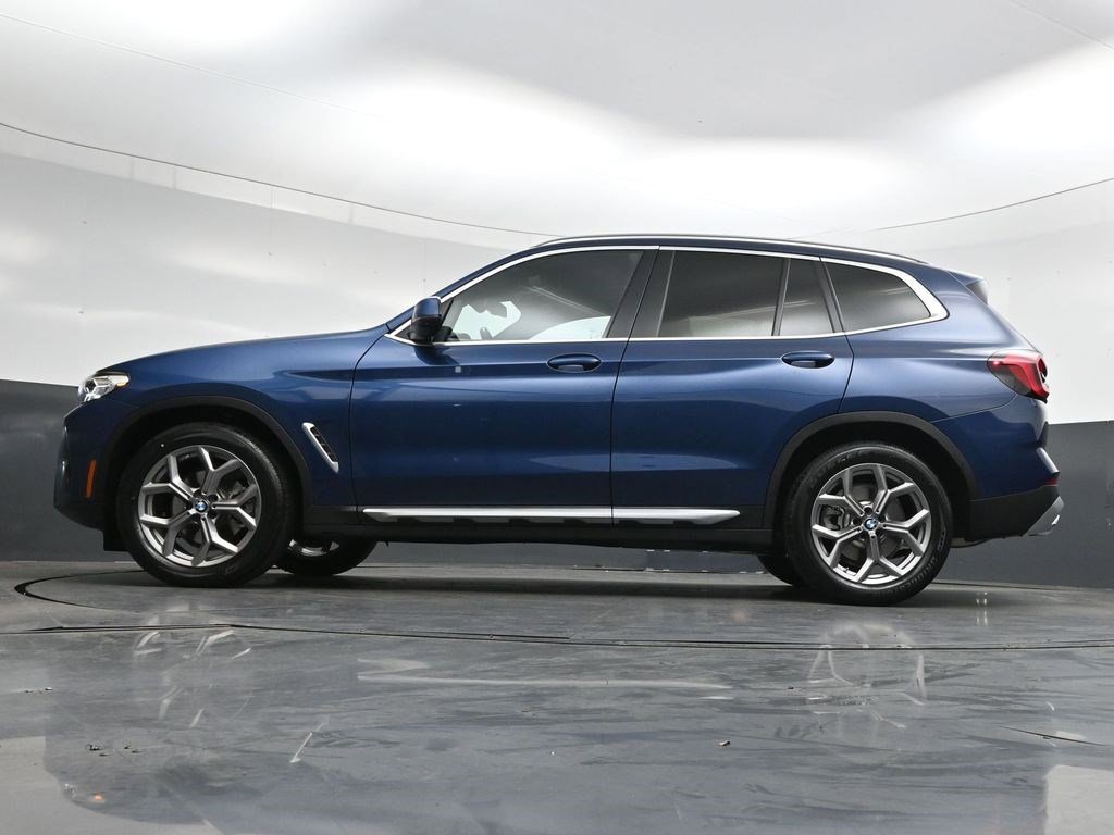 Used 2023 Phytonic Blue Metallic BMW sDrive30i image 32