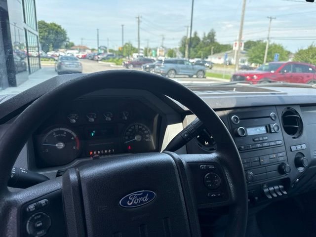 Used 2016 White Ford XL image 19
