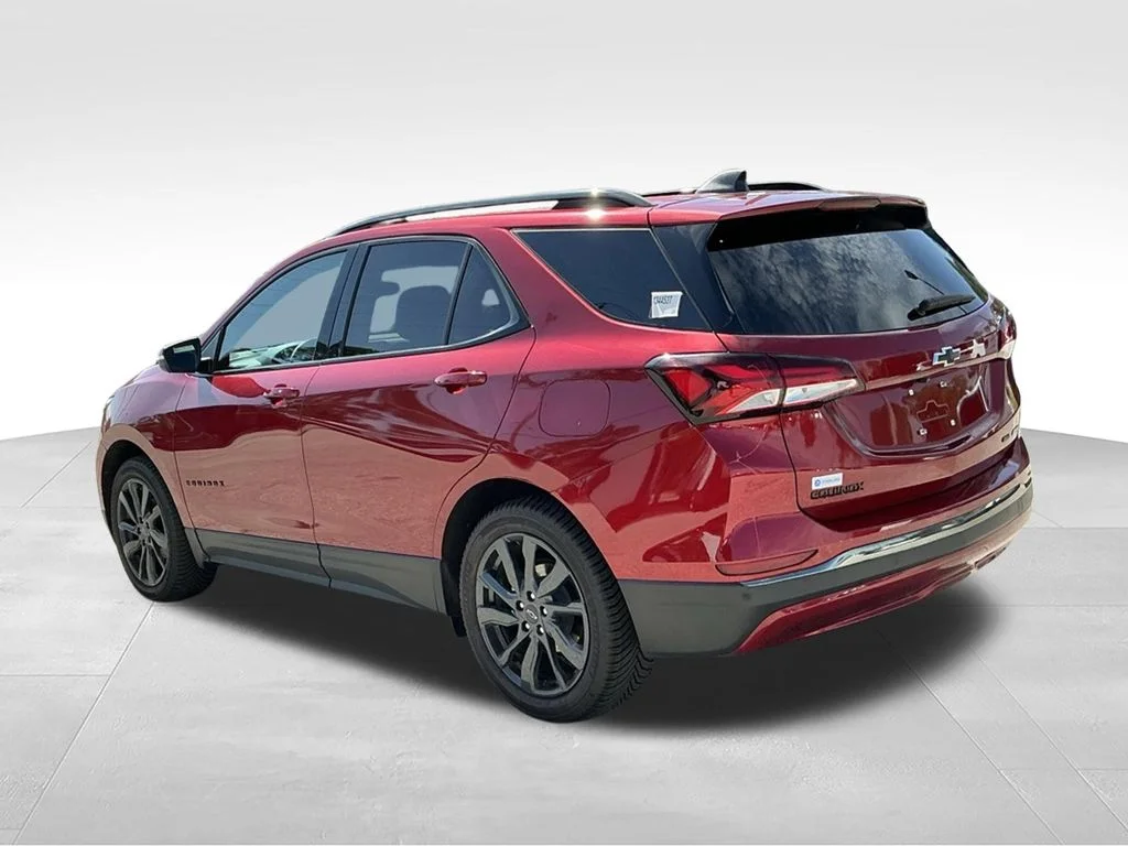 Used 2023 Red Chevrolet RS image 4