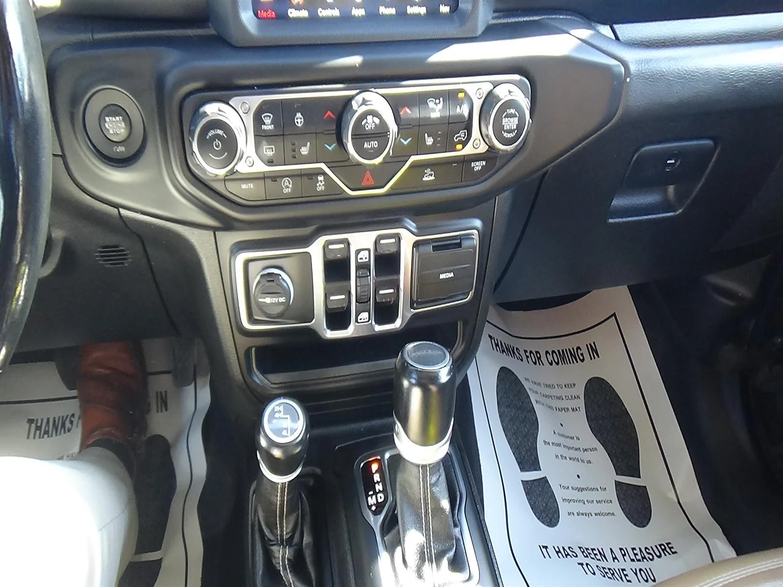Used 2021 Black Clear Coat (px8) Jeep Overland image 25