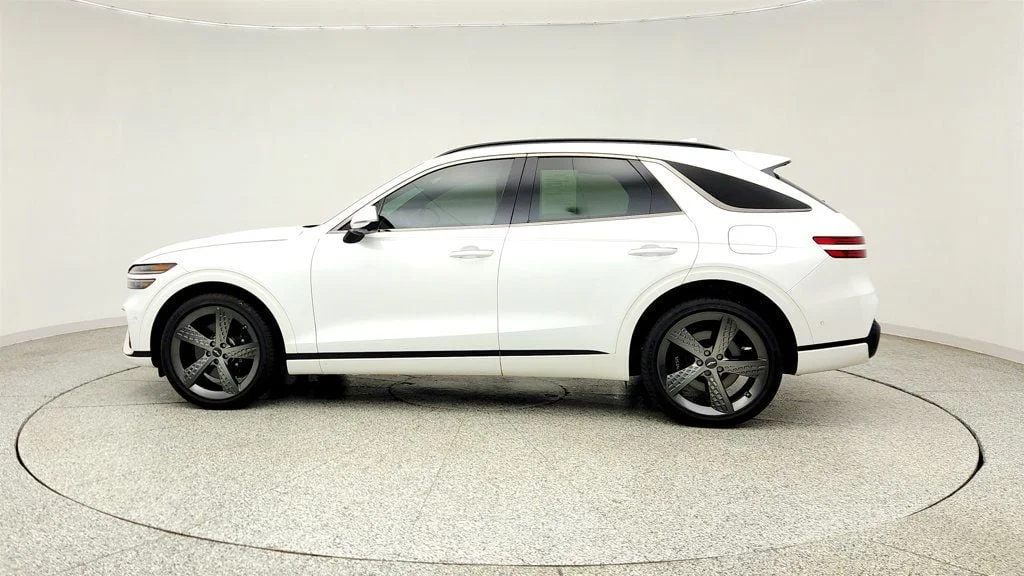 Used 2025 Uyuni White Genesis 3.5T Sport AWD w/ Sport Advanced & Sport Prestige Pkgs image 8