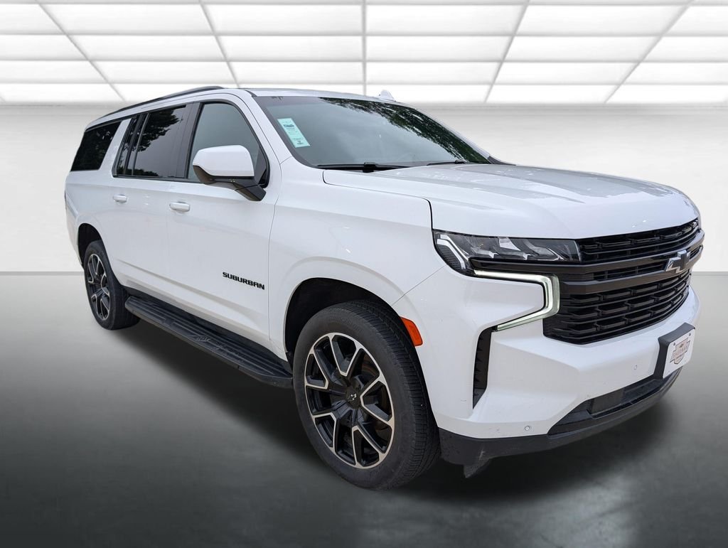 Used 2024 Summit White Chevrolet RST image 1