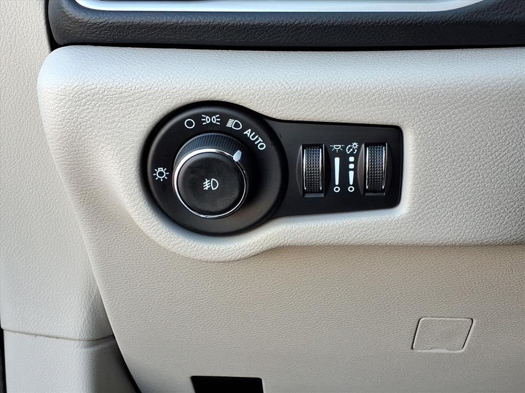 2022 CHRYSLER PACIFICA - Image 15