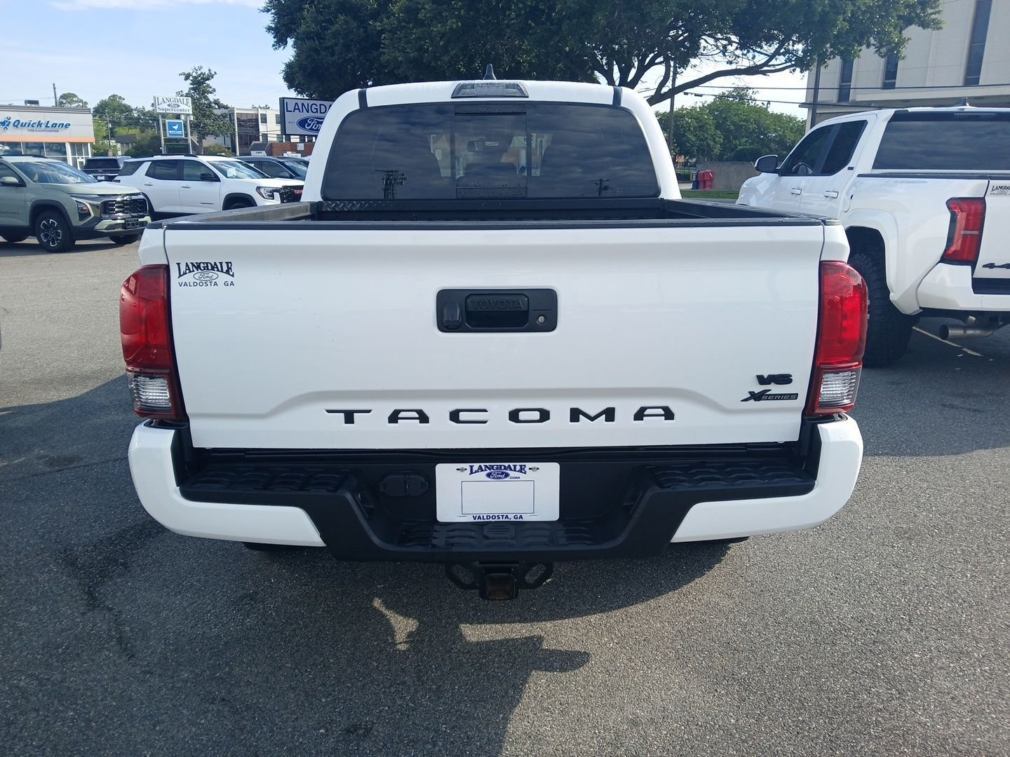 Used 2023 Ice Toyota SR5 image 5