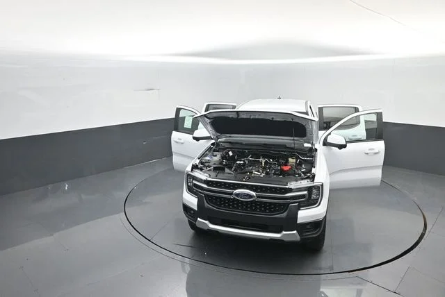 New 2026 White Ford Lariat image 31