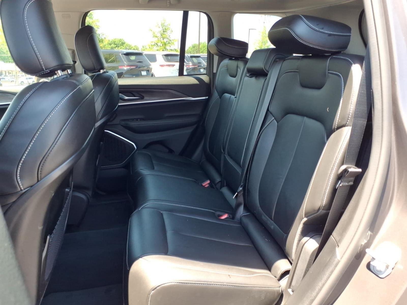 Used 2022 Baltic Gray Metallic Clearcoat Jeep BASE image 19