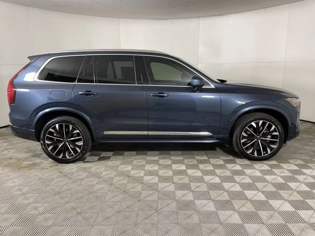 2025 Volvo XC90 Plus - Photo 9
