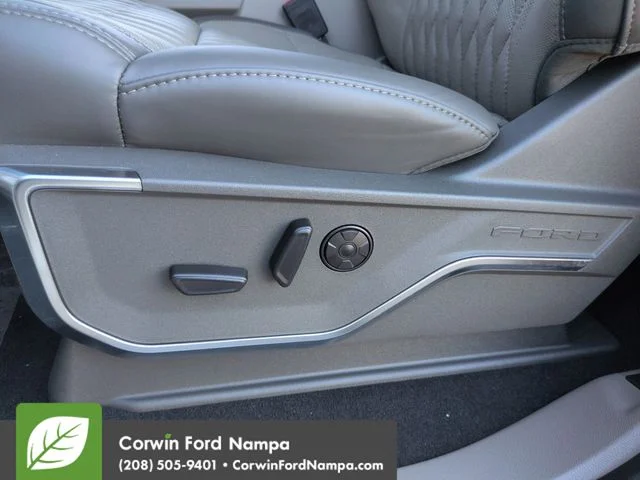 New 2026 Star White Metallic Tri-Coat Ford Platinum image 12
