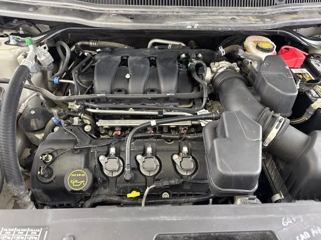 Used 2018 Silver Ford XLT image 17