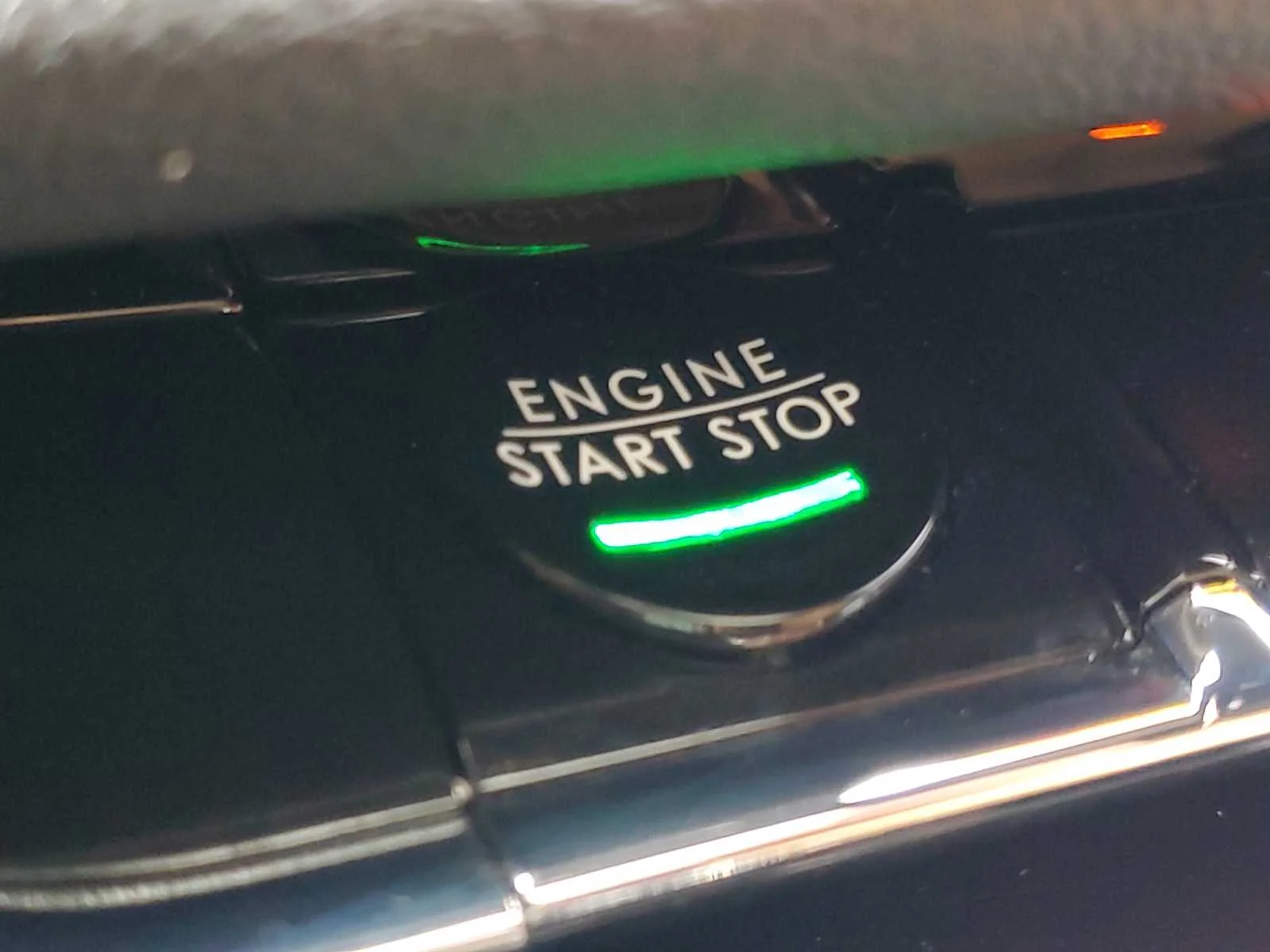 Used 2023  Lincoln Grand Touring image 30
