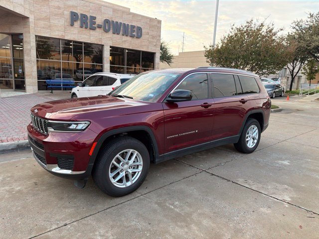 Used 2022 Velvet Red Pearlcoat Jeep Laredo image 2
