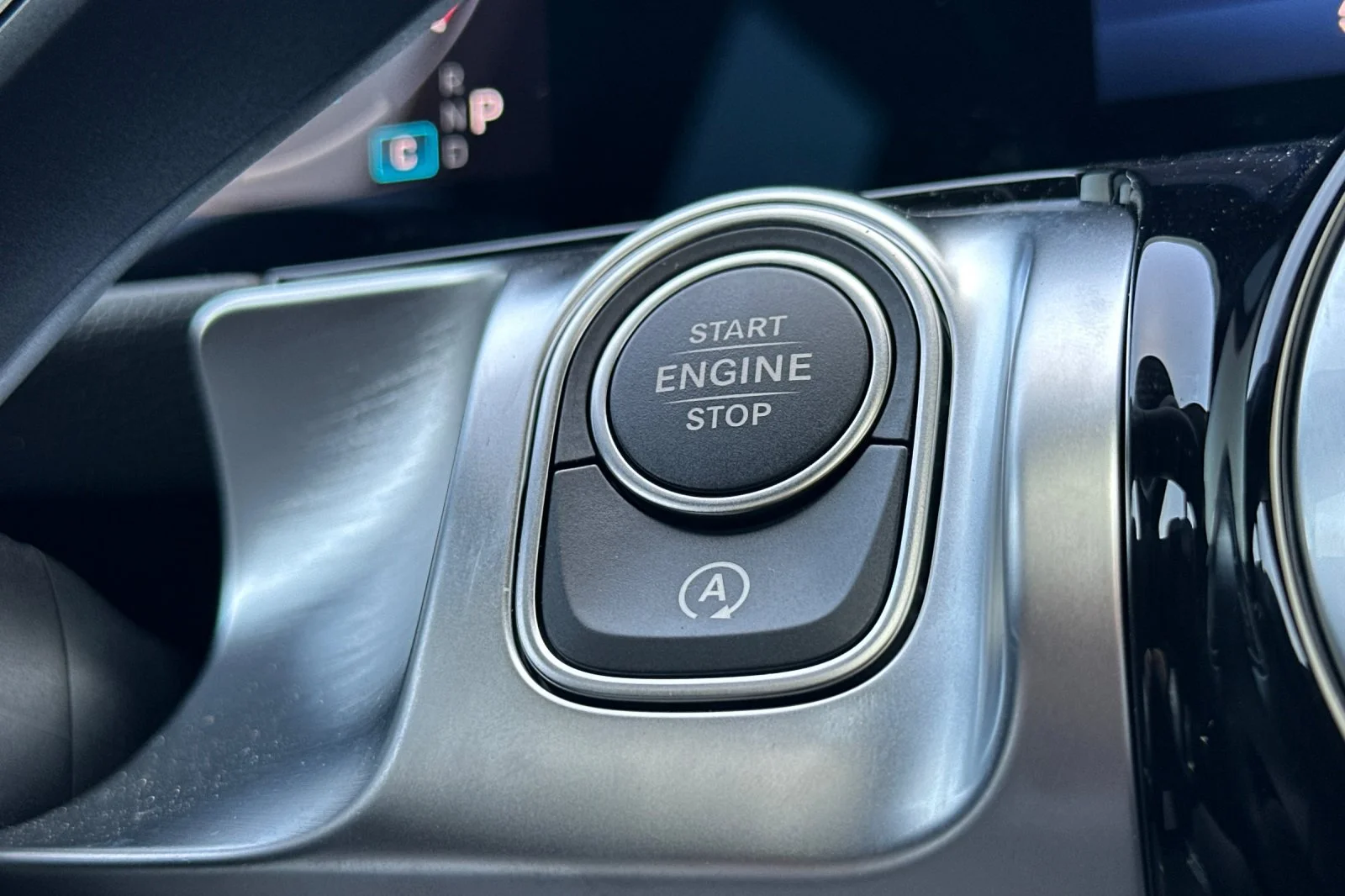 New 2026 Polar White Mercedes-Benz GLB 250 image 19