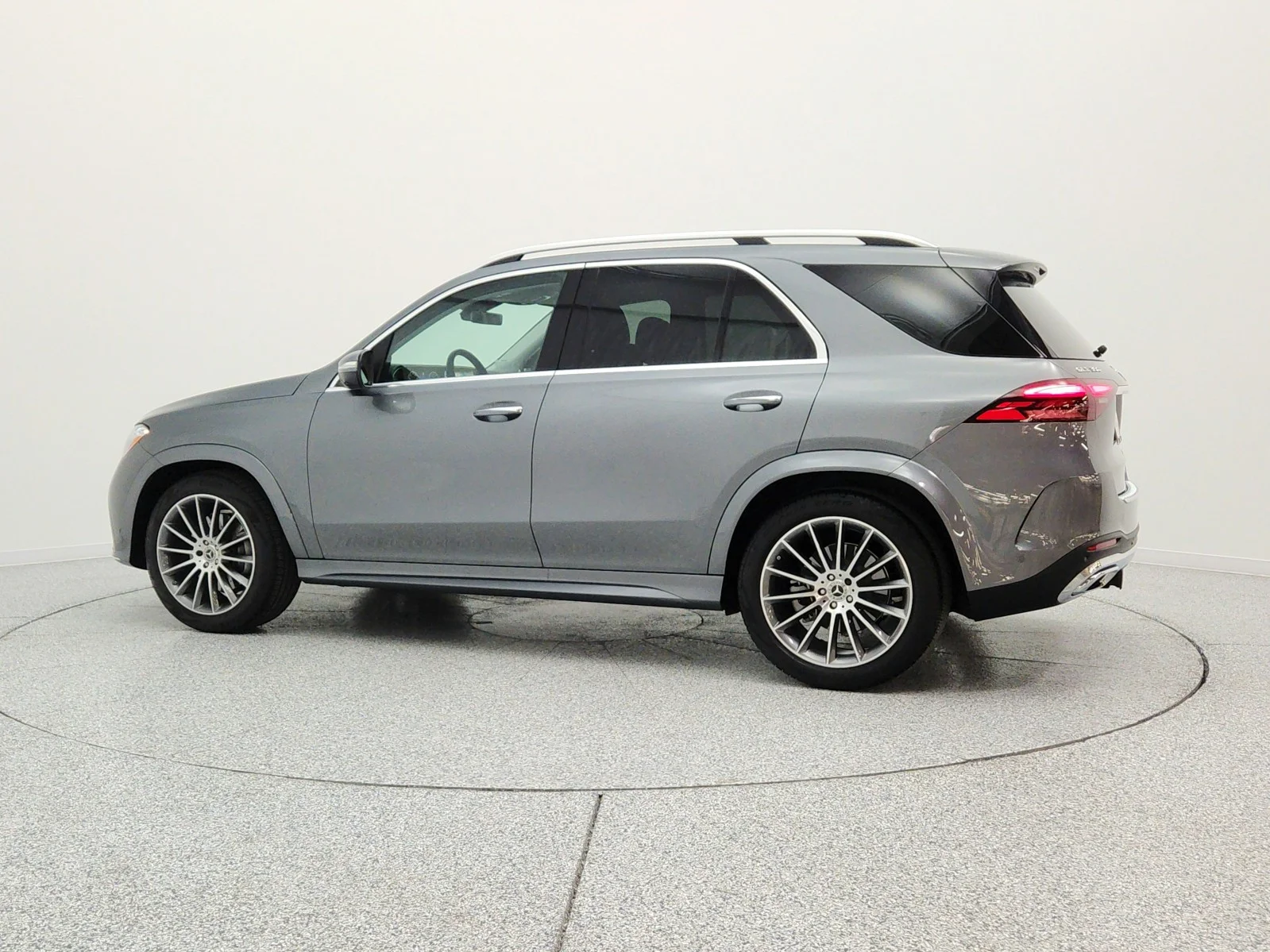 Used 2025 Selenite Grey Metallic Mercedes-Benz GLE 350 SUV image 8