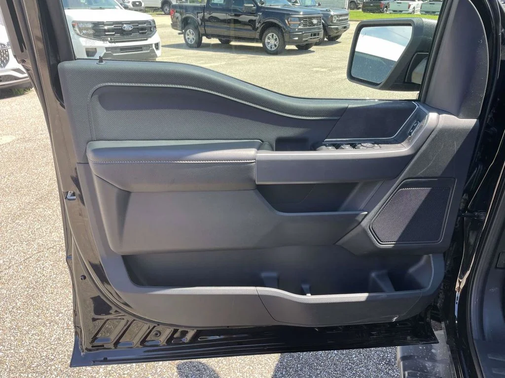 New 2026 Black Ford XLT image 15