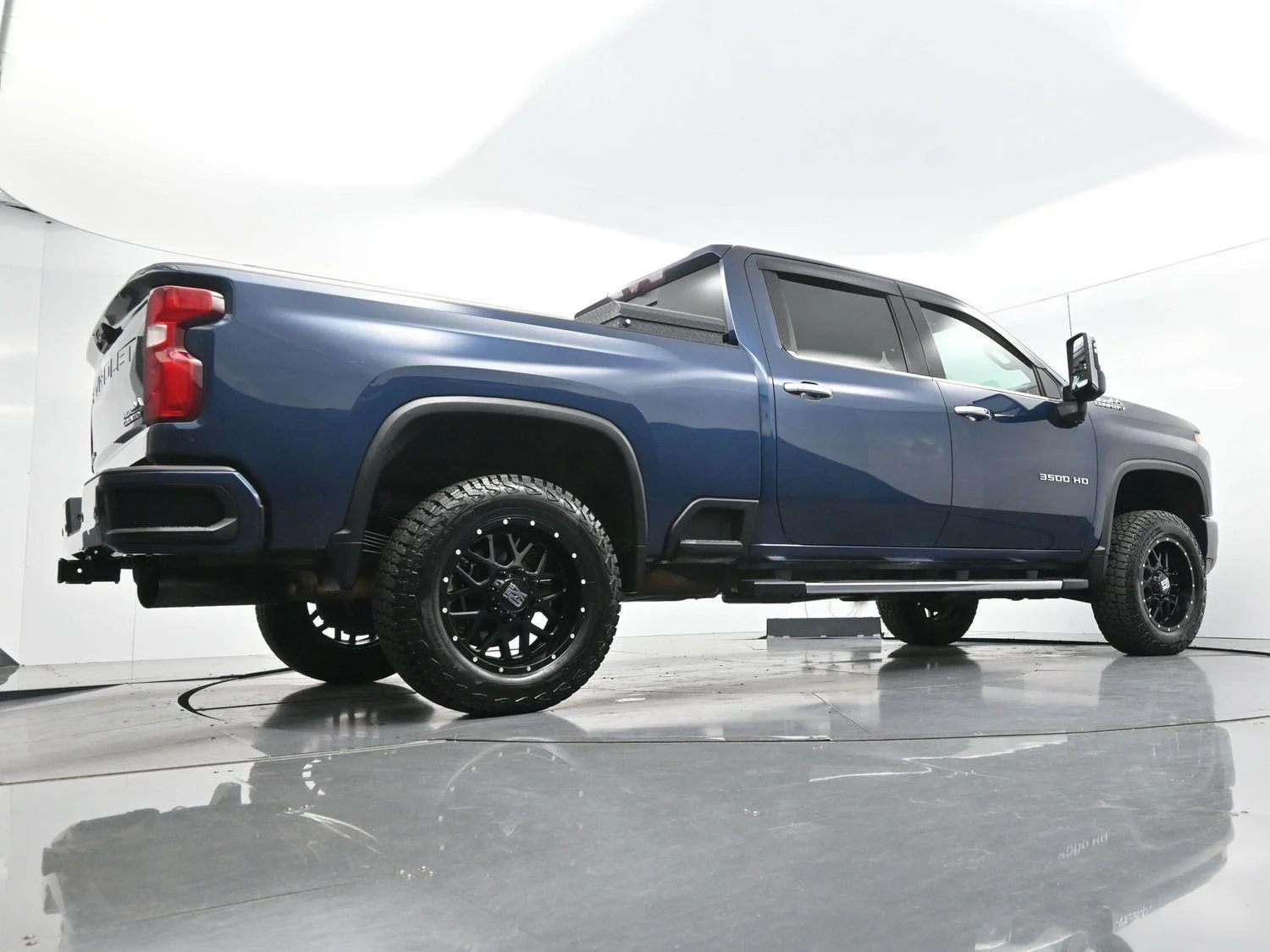 Used 2020 NORTHSKY BLUE METALLIC Chevrolet High Country image 52