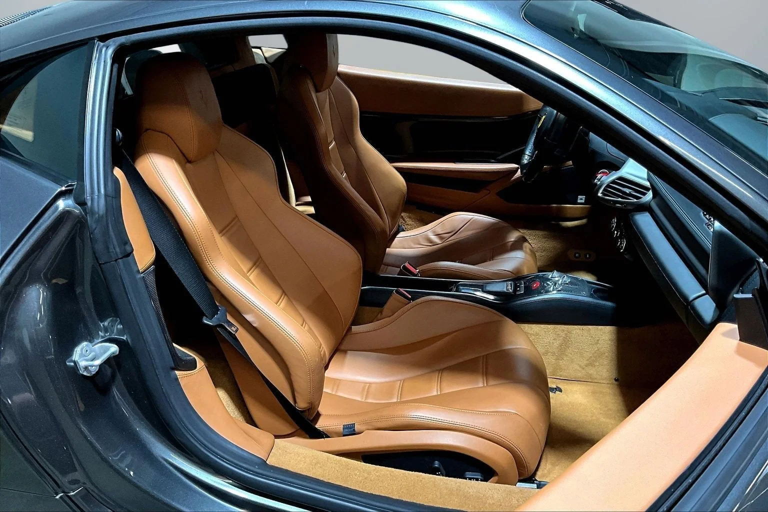 Used 2014 Grigio Silverstone Ferrari  image 23