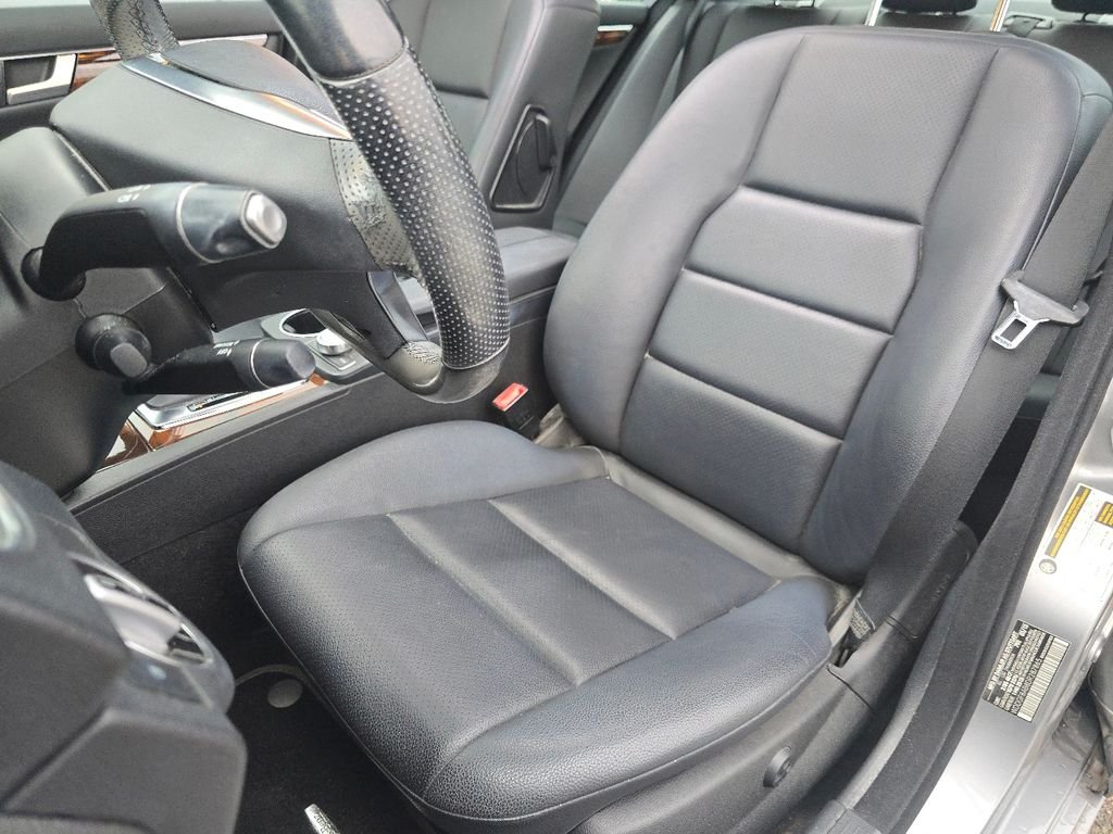 Used 2013  Mercedes-Benz C 300 image 21