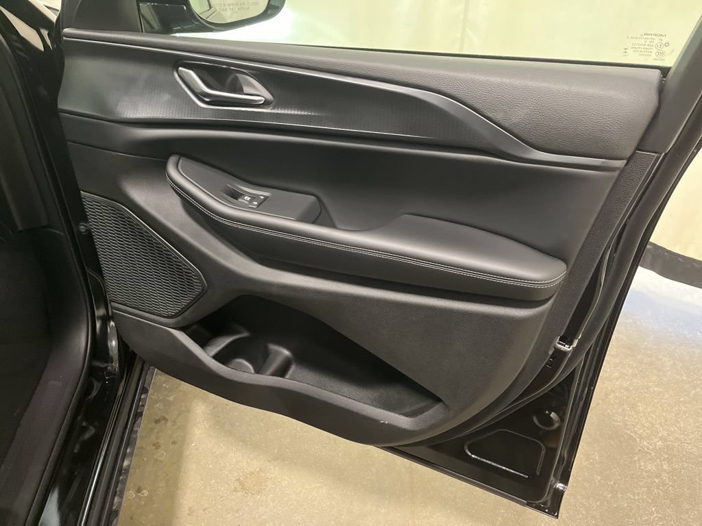 2025 Jeep Grand Cherokee L Altitude - Photo 23