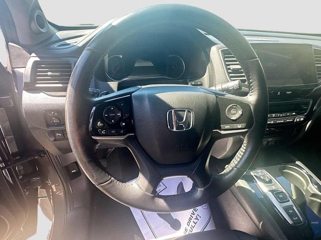 Used 2021 Gray Honda Touring 8-Passenger image 12