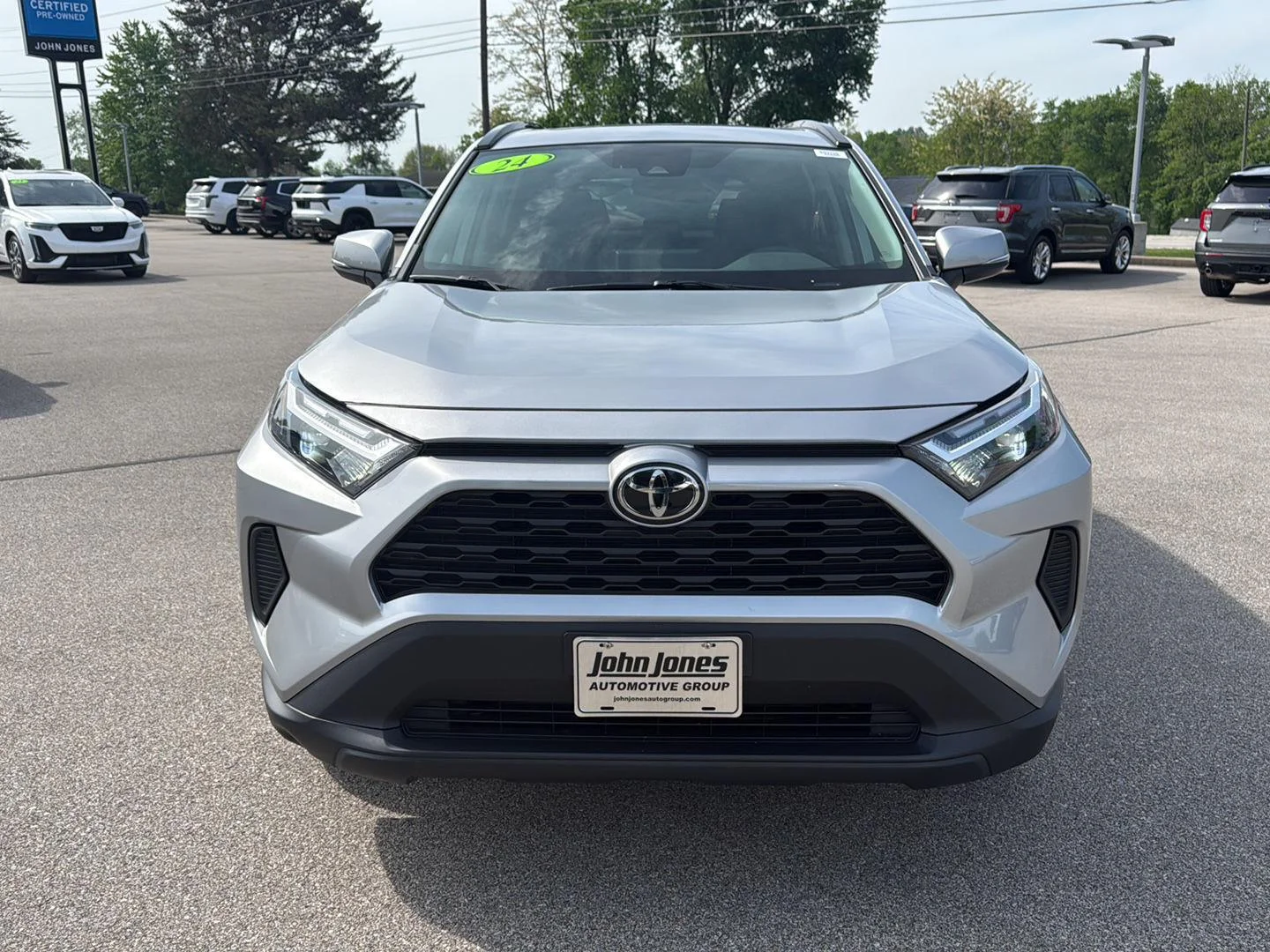 Used 2024 Silver Sky Metallic Toyota XLE image 15