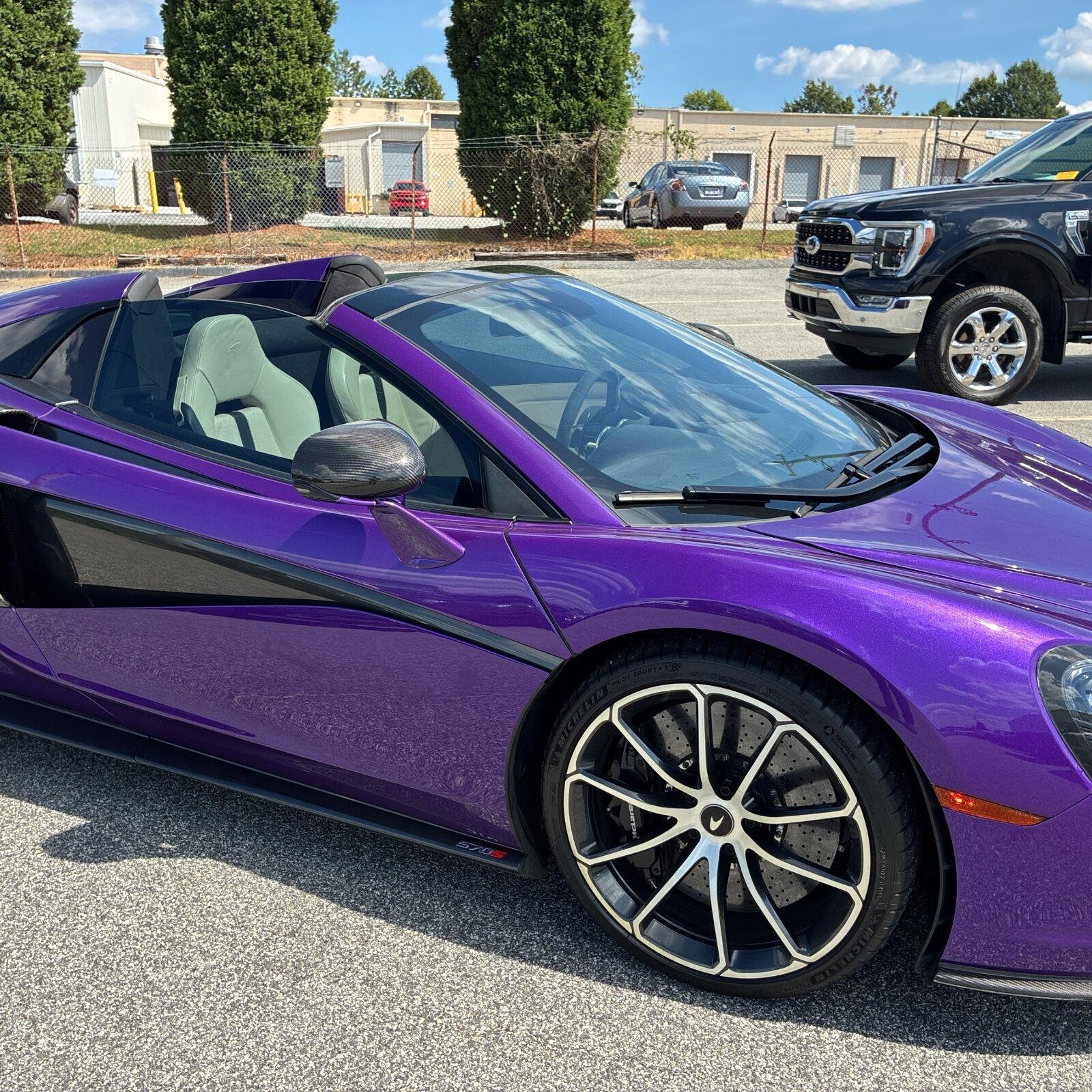 Used 2019 Blue MCLAREN  image 12