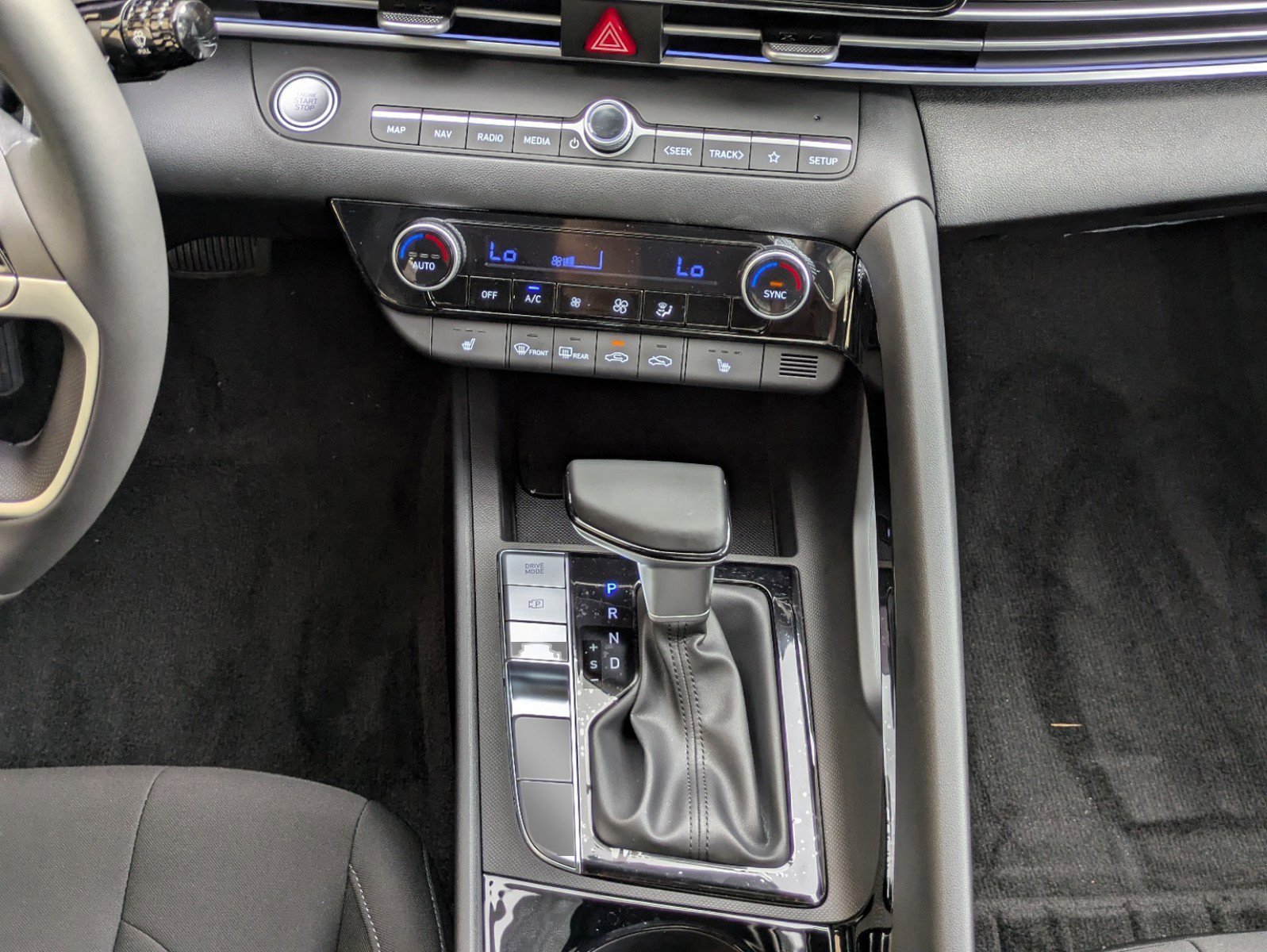 Used 2025 Serenity White Hyundai SEL Convenience image 15