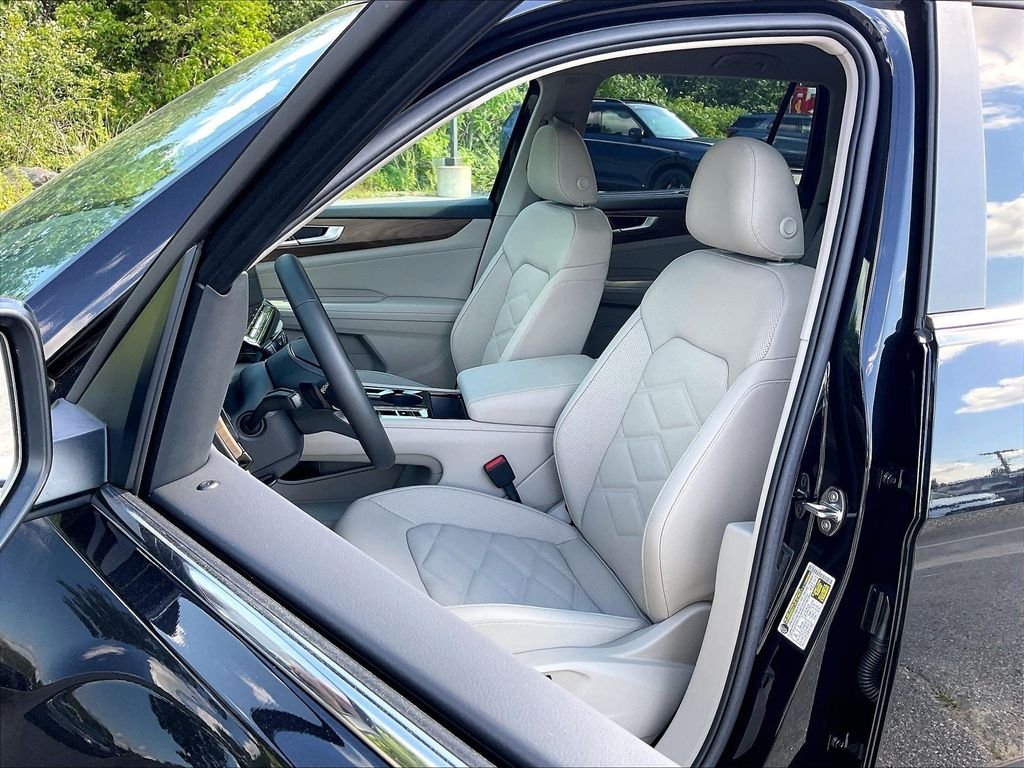 2026 Volkswagen Atlas SE w/Tech - Photo 11