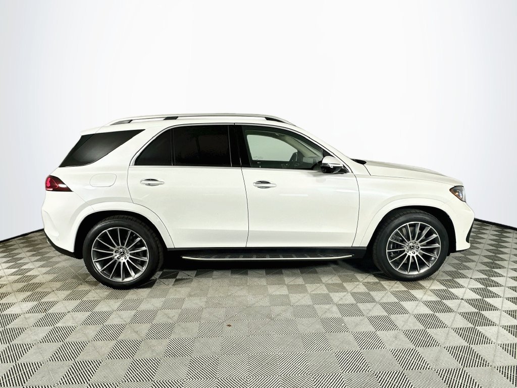 New 2027 MANUFAKTUR Moonlight White Metallic Mercedes-Benz GLE 450 image 8