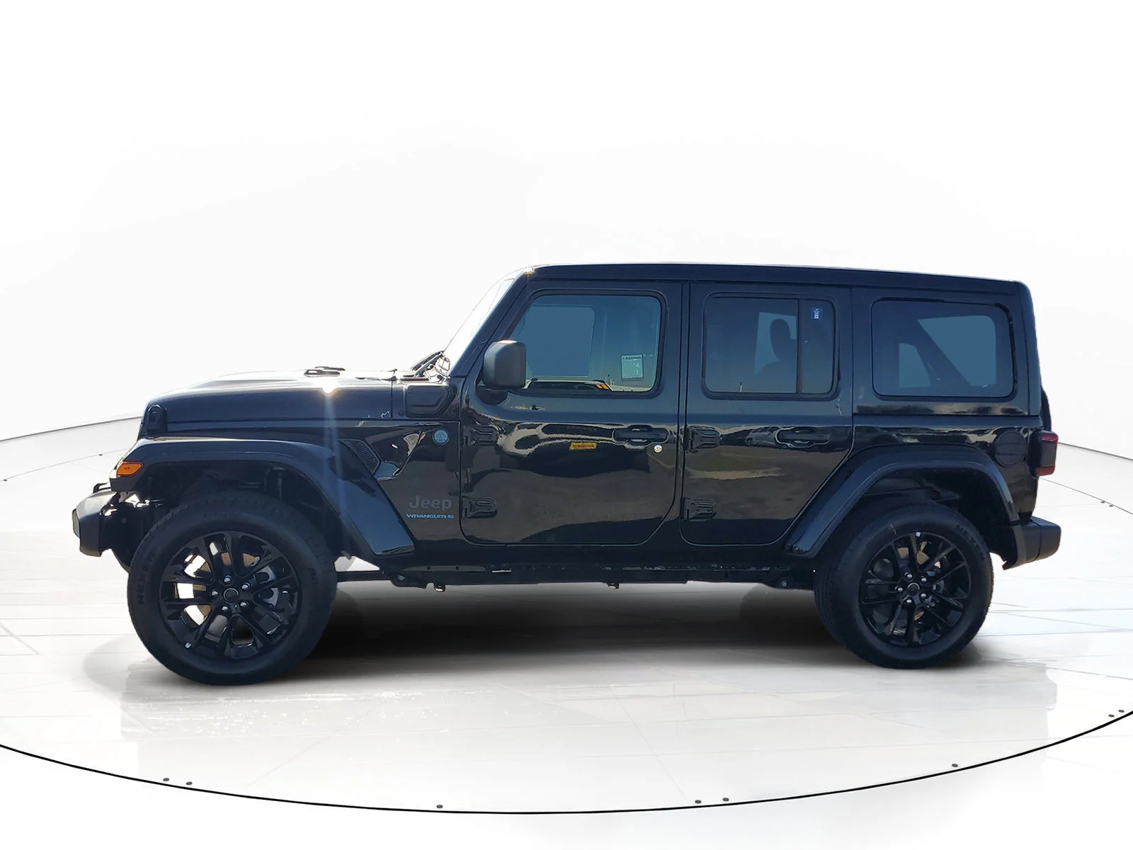 Certified Used 2025 Black Jeep Sahara 4xe image 7