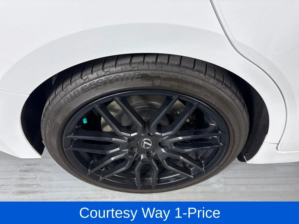 Used 2024 White Lexus 500 F SPORT Performance Premium image 13