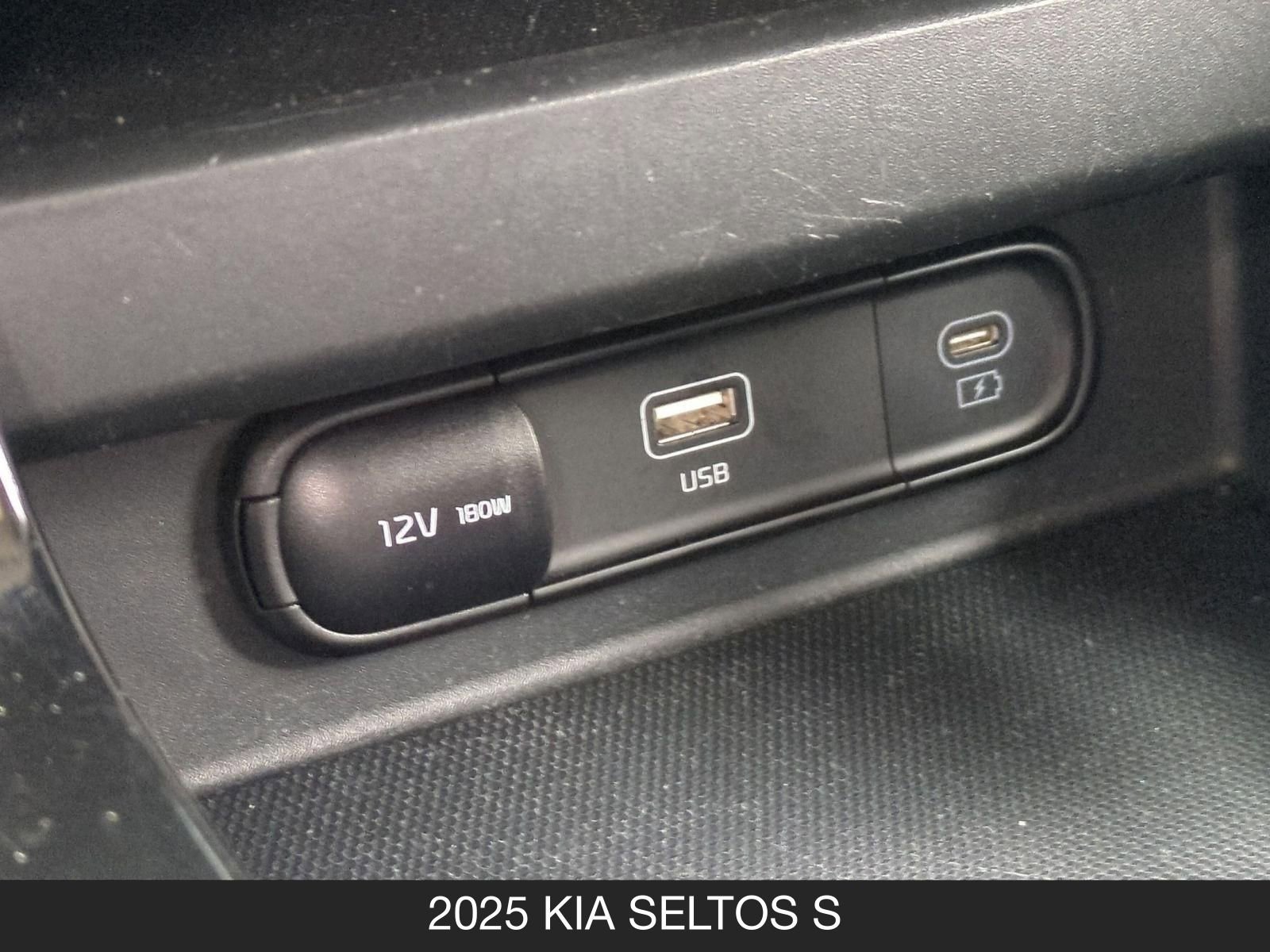 2025 Kia Seltos S - Photo 21
