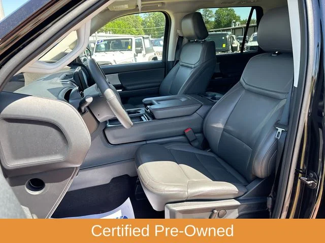 Used 2025 Black Ford Active image 17