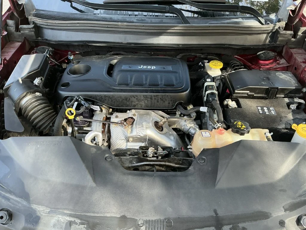 Used 2019 Red Jeep Latitude Plus image 29