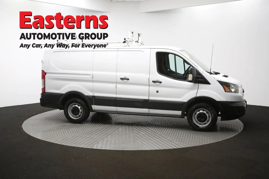 Used 2015 White Ford Base image 40