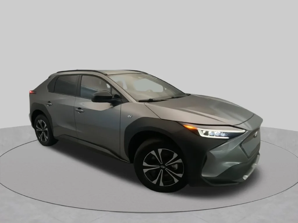 2025 Subaru Solterra PREMIUM SUV Slide 5