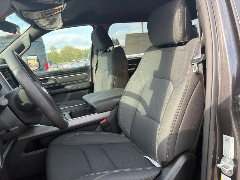 New 2026 Granite Crystal Metallic Clear-Coat Exterior Paint RAM Big Horn/Lone Star image 10
