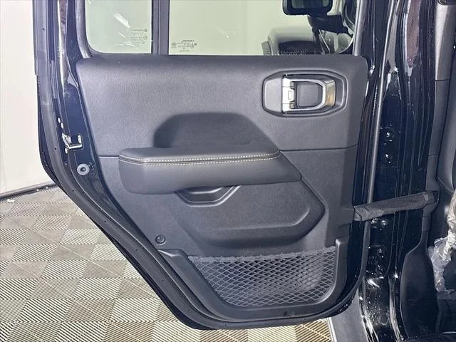 2025 Jeep Wrangler 4-Door Rubicon 392 Final Edition - Photo 19