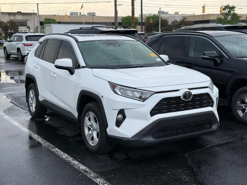 2019 Toyota RAV4 XLE